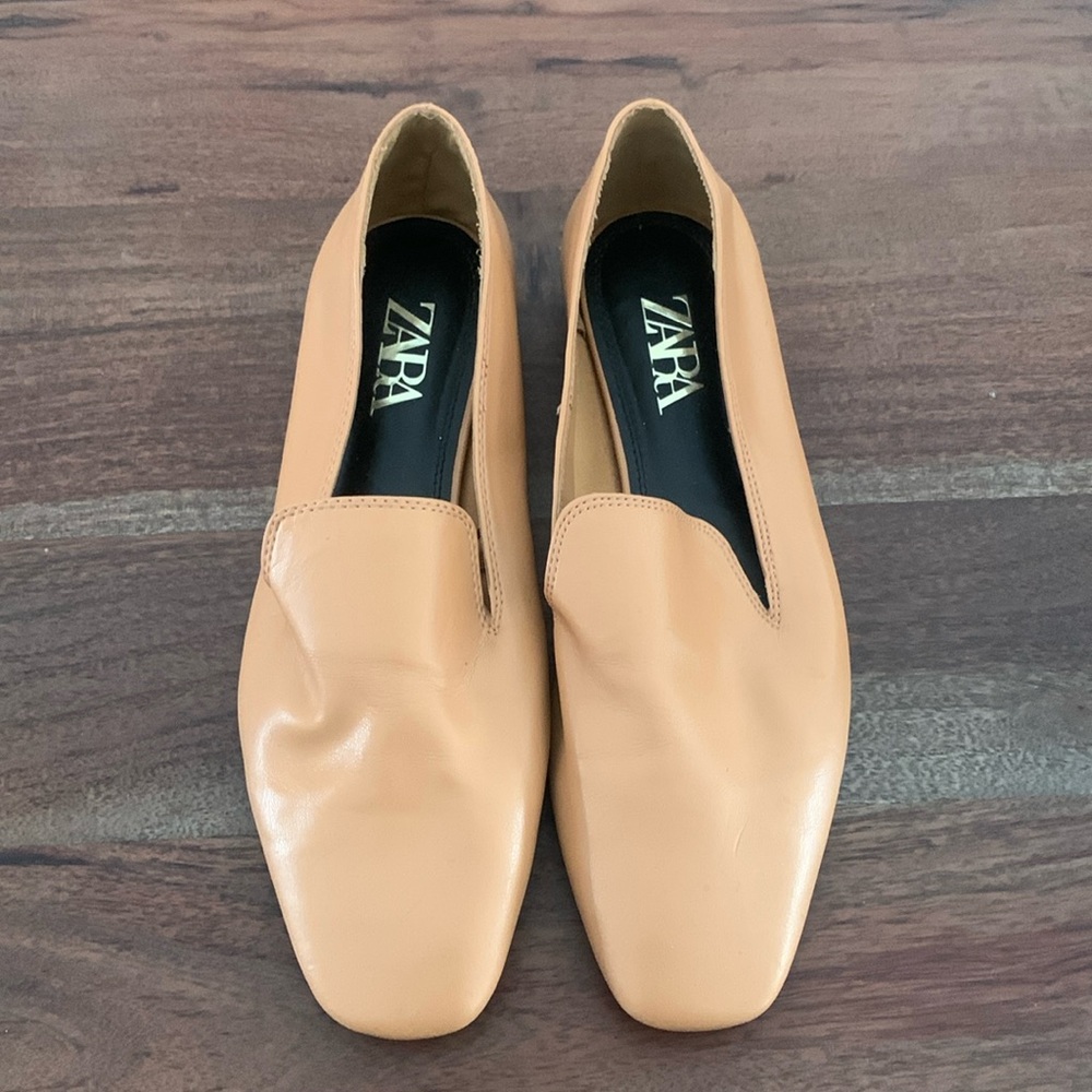 Zara soft vegan leather loafers in rich tan color, Sz 9